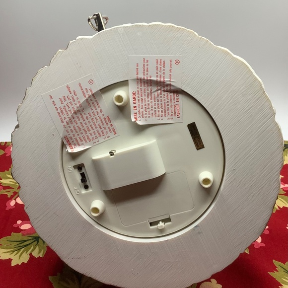 Large Vintage Kirkland Musical/Revolving Christmas Waterglobe. Original Box. - Picture 9 of 11